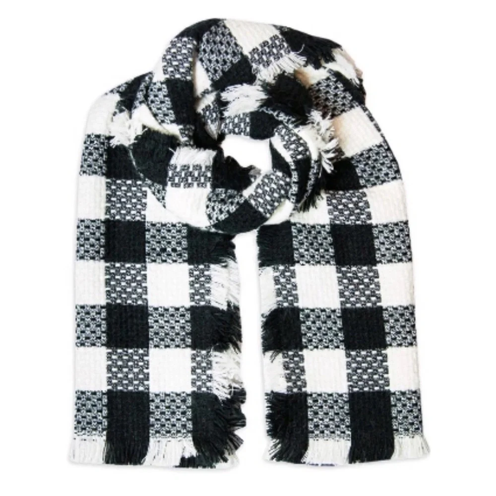 🆕 Buffalo plaid ivory white & black fringe scarf one size